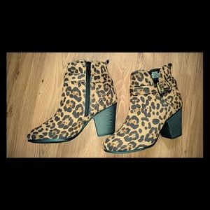 Leopard print Time and True ankle booties